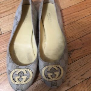 Gucci flats